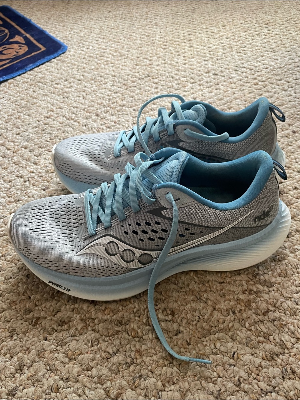 Saucony Ride 17 Women's 9.5 Light Gray and Light Blue Running Shoes